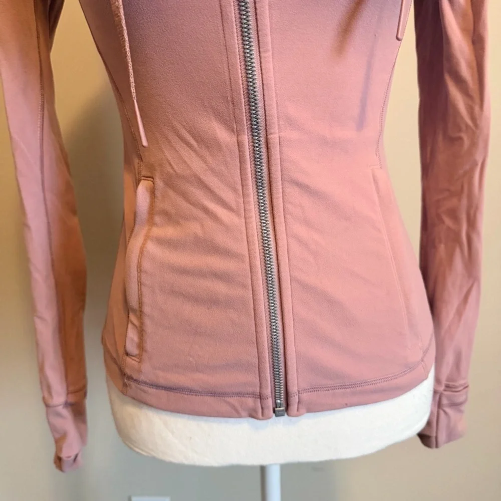 Lululemon Hooded Define Jacket Nulu vintage mauve womens size 4